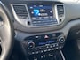 Hyundai Tucson 1.6 T-GDi Premium 4WD / Automaat / NL-Auto / 1e-Eigenaar / Vol-Leder / Stoel-/Stuurverwarming / Stoelverkoeling / Trekhaak / Keyless / LED / Cruise-Control / Climate-Control / Stoelverwarming-Achter / DAB Radio-Bluetooth / Navi / PDC V+A / Camera-Achter / 19'' LMV / All-Season / ENZ.