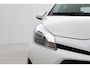 Toyota Yaris 1.5 Full Hybrid Dynamic | Origineel NL | Navigatie | Keyless | Parkeersensoren voor/achter | Cruise | Clima | Camera | 16 inch | Premium audio | Dakspoiler
