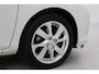 Toyota Yaris 1.5 Full Hybrid Dynamic | Origineel NL | Navigatie | Keyless | Parkeersensoren voor/achter | Cruise | Clima | Camera | 16 inch | Premium audio | Dakspoiler