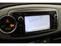 Toyota Yaris 1.5 Full Hybrid Dynamic | Origineel NL | Navigatie | Keyless | Parkeersensoren voor/achter | Cruise | Clima | Camera | 16 inch | Premium audio | Dakspoiler