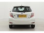Toyota Yaris 1.5 Full Hybrid Dynamic | Origineel NL | Navigatie | Keyless | Parkeersensoren voor/achter | Cruise | Clima | Camera | 16 inch | Premium audio | Dakspoiler