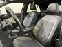 Volkswagen T-Roc 1.5 TSI R-Line / AUTOMAAT/ PANO/ 2x R-LINE/ PARK. SENSOREN + CAMERA/ LED/ DODE HOEK/ ADAPT. CRUISE/ NAV/ APP-CONNECT/ DIGITAL DASH./ DAB/ ELEK. ACHTERKLEP/ 19'' LMV