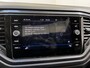 Volkswagen T-Roc 1.5 TSI R-Line / AUTOMAAT/ PANO/ 2x R-LINE/ PARK. SENSOREN + CAMERA/ LED/ DODE HOEK/ ADAPT. CRUISE/ NAV/ APP-CONNECT/ DIGITAL DASH./ DAB/ ELEK. ACHTERKLEP/ 19'' LMV