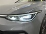 Volkswagen Golf 1.5 TSI Style / HARMAN KARDON/ ELEKTR. STOEL/ KEYLESS/ STOEL-STUUR VERWARM./ PARK. SENSOREN + CAMERA/ APP-CONNECT/ NAVI/ DIGITAL DASH/ ADAPT. CRUISE/ CLIMA