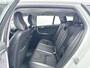 Volvo V60 T3 2.0 Polar+ | 17" | Parkeerverwarming | Stoel/stuurverwarming | Half Leder | Xenon | Navigatie | Parkeersensor Achter | Cruise control | Regensensor