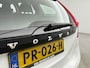 Volvo V60 T3 2.0 Polar+ | 17" | Parkeerverwarming | Stoel/stuurverwarming | Half Leder | Xenon | Navigatie | Parkeersensor Achter | Cruise control | Regensensor