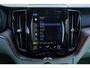 Volvo XC60 T8 Twin Engine AWD Inscription | Luchtvering | 22 inch LM | Trekhaak | Stoelventilatie | B&W Premium Audio |