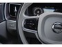 Volvo XC60 T8 Twin Engine AWD Inscription | Luchtvering | 22 inch LM | Trekhaak | Stoelventilatie | B&W Premium Audio |