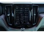 Volvo XC60 T8 Twin Engine AWD Inscription | Luchtvering | 22 inch LM | Trekhaak | Stoelventilatie | B&W Premium Audio |