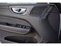 Volvo XC60 2.0 B5 250PK R-Design ORG.NED / PANORAMADAK / HEAD-UP / NAP / TREKHAAK / LEER / HARMAN-KARDON / LED / 360CAMERA