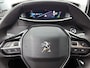 Peugeot e-2008 EV Allure Pack 50 kWh 136pk Automaat | 1ste Eigenaar | Accu SOH 93,9% | Navigatie | Climate Control | Cruise Control | Achteruitrijcamera | LED | 17" Lichtmetalen Velgen | Apple Carplay/Android Auto |