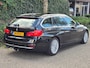 BMW 3-Serie Touring 320i Edition Luxury Line Purity Executive Pano Trekhaak HUD CarPlay NAP Navi Camera GARANTIE inbeg F31 LCI