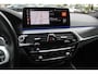 BMW 5-Serie 530e xDrive High Exe. M Sport / Schuifdak / Camera / Head-up / 19'' / CarPlay / Harman Kardon / Leder / Dodehoek / Stoelverwarming4x / ACC
