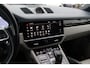 Porsche Cayenne Coupé 3.0 E-Hybrid / Panoramadak / 360Camera / Head-up / Volleder / Keyless / 21'' / Bose / Sportdesign+Chrono / Stuurverwarming / Stoelverwarming4x / Dodehoek / DAB / ACC
