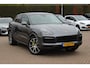 Porsche Cayenne Coupé 3.0 E-Hybrid / Panoramadak / 360Camera / Head-up / Volleder / Keyless / 21'' / Bose / Sportdesign+Chrono / Stuurverwarming / Stoelverwarming4x / Dodehoek / DAB / ACC