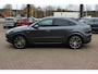 Porsche Cayenne Coupé 3.0 E-Hybrid / Panoramadak / 360Camera / Head-up / Volleder / Keyless / 21'' / Bose / Sportdesign+Chrono / Stuurverwarming / Stoelverwarming4x / Dodehoek / DAB / ACC