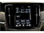 Volvo S90 2.0 T8 AWD 299kW/407pk Aut8 Inscription Exclusive BOWERS&WILKINS + OPEN DAK + ADAPT.CRUISE + 360 CAMERA + EL.TREKHAAK + STOELMASSAGE&-VENTILATIE + STOEL-&STUURVERWARMING + PARKSENSOREN + 20” LM-VELGEN!!