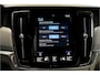 Volvo S90 2.0 T8 AWD 299kW/407pk Aut8 Inscription Exclusive BOWERS&WILKINS + OPEN DAK + ADAPT.CRUISE + 360 CAMERA + EL.TREKHAAK + STOELMASSAGE&-VENTILATIE + STOEL-&STUURVERWARMING + PARKSENSOREN + 20” LM-VELGEN!!