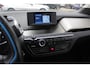 BMW i3 Basis 120Ah 42 kWh / SoH 91.4% Navigatie / 19'' / Parkeerhulp achter / Navigatie / Harman Kardon / Stoelverwarming / Cruise Control / Warmtepomp / Getint glas