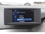 BMW i3 Basis 120Ah 42 kWh / Navigatie / 19'' / Parkeerhulp achter / Navigatie / Harman Kardon / Stoelverwarming / Cruise Control / Warmtepomp / Getint glas