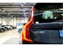 Volvo XC90 2.0 T8 Recharge AWD 287kW/390pk Aut8 Inscription Exclusive 7p LUCHTVERING + PANORAMADAK + PILOT ASSIST + STOELMASSAGE + HARMAN & KARDON + BLIS + STOELVERWARMING&-VENTILATIE + 360 CAMERA + KEYLESS + HEAD-UP + PARKSENSOREN + 21" LM-VELGEN!!