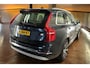 Volvo XC90 2.0 T8 Recharge AWD 287kW/390pk Aut8 Inscription Exclusive 7p LUCHTVERING + PANORAMADAK + PILOT ASSIST + STOELMASSAGE + HARMAN & KARDON + BLIS + STOELVERWARMING&-VENTILATIE + 360 CAMERA + KEYLESS + HEAD-UP + PARKSENSOREN + 21" LM-VELGEN!!