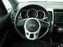Kia Venga 1.4 CVVT World Cup Edition - Navigatie - Camera - Elektr. panoramadak - Climate control - Trekhaak - 12 maanden garantie