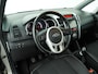 Kia Venga 1.4 CVVT World Cup Edition - Navigatie - Camera - Elektr. panoramadak - Climate control - Trekhaak - 12 maanden garantie