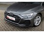 Audi A3 Sportback 40 TFSI e 204PK S Edition | Panoramadak | 17 Inch | Matrix | Achteruitrijcamera |