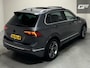 Volkswagen Tiguan 1.4 TSI R-Line Pano Virtual Massage Trekh. NAP