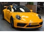 Porsche 911 3.0 Carrera 4 GTS 353kW/480pk Aut8 PCCB + PTS SIGNAL YELLOW + AERO PAKKET + INNODRIVE + PANO + CHRONO + LIFT + BURMESTER + 18-WEG STOELEN + PDLS+ + ACHTERASBESTURING + STOELVENTILATIE + STOEL-&STUURVERWARMING + 360 CAMERA + PARKSENSOREN + 20/21" LM-VELGEN