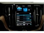 Volvo XC60 B4 155kW/211pk Aut8 MHEV Ultimate Bright PANORAMADAK + HARMAN/KARDON + STUURVERWARMING + BLIS + ADAPT.CRUISE + PILOT ASSIST + STOELVERWARMING&-VENTILATIE + LANE ASSIST + CAMERA + KEYLESS + HEAD-UP + PARKSENSOREN V&A + 20" LM-VELGEN!!