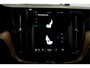Volvo XC60 B4 155kW/211pk Aut8 MHEV Ultimate Bright PANORAMADAK + HARMAN/KARDON + STUURVERWARMING + BLIS + ADAPT.CRUISE + PILOT ASSIST + STOELVERWARMING&-VENTILATIE + LANE ASSIST + CAMERA + KEYLESS + HEAD-UP + PARKSENSOREN V&A + 20" LM-VELGEN!!