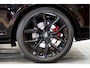 Land Rover Range Rover Sport 5.0 V8 SC SVR 423kW/575pk Aut8 Carbon Edition PANORAMADAK + CARBON IN-&EXTERIEUR + PERFORMANCE STOELEN + MERIDIAN AUDIO + ADAPT.CRUISE + EL.TREKHAAK + CAMERA + STOELVERWARMING&-KOELING + KEYLESS + PARKSENSOREN + 22" LM-VELGEN!!
