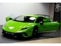 Lamborghini Huracan Lamborghini Huracán 5.2 V10 LP640-4 Performante 471kW/640pk DCT7 CARBON BUCKET SEATS + NAVIGATIE + LIFT + KERAMISCHE REMMEN + CENTRE LOCKS + FORGED CARBON INTERIEUR + ACHTERSPOILER + ALA + ALCANTARA + LED VERLICHTING + CAMERA + 20" LM-VELGEN!!