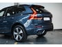 Volvo XC60 T6 Plug-in hybrid AWD Plus Dark | Harman/Kardon Audiosysteem | Trekhaak Semi-Elektrisch | Panoramisch Schuif-/Kantel-dak | Elektrisch Bedienbare Voorstoelen met Geheugenfunctie | Adaptieve Cruise Control | Pilot Assist | Blind Spot| "Fish-Eye" 360 Graden Camera | Pre-Conditionering | Stoel- en Stuurwiel-verwarming | Alarmklasse 3 |