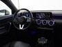 Mercedes-Benz A-klasse 180 Luxury Line | Getint glas | Premium pack | Stoelverwarming | Apple Carplay |