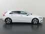 Mercedes-Benz A-klasse 180 Luxury Line | Getint glas | Premium pack | Stoelverwarming | Apple Carplay |