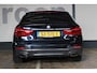 BMW 5-Serie Touring 530i High Executive M-sport | Incl. 12 maanden garantie | 100% onderhouden | Memory-seats | Parkeercamera | Standkachel | Head-up display | Elektrisch uitklapbare trekhaak | Stoelverwarming | Climate control |