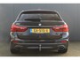 BMW 5-Serie Touring 530i High Executive M-sport | Incl. 12 maanden garantie | Panoramadak | Dodehoek detectie | Geheugenstoelen |  Parkeercamera | Standkachel | Head-up display | Elektrisch uitklapbare trekhaak | Stoelverwarming | Draadloze telefoonlader | Luxe lederen bekleding |
