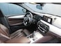 BMW 5-Serie Touring 530i High Executive M-sport | Incl. 12 maanden garantie | Panoramadak | Dodehoek detectie | Geheugenstoelen |  Parkeercamera | Standkachel | Head-up display | Elektrisch uitklapbare trekhaak | Stoelverwarming | Draadloze telefoonlader | Luxe lederen bekleding |