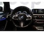 BMW 5-Serie Touring 530i High Executive M-sport | Incl. 12 maanden garantie | 100% onderhouden | Memory-seats | Parkeercamera | Standkachel | Head-up display | Elektrisch uitklapbare trekhaak | Stoelverwarming | Climate control |