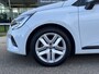 Renault Clio 1.0 TCe / Apple Carplay - Android Auto / Parkeersensoren. Achter / Lane assist / Airco /