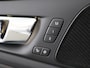Volvo V60 2.0 B5 R-Design | Panoramadak | Harman/Kardon | Ele.verstelbare stoelen + geheugen | Navigatie | Trekhaak | HUD | Camera | Stoel/Stuurverwarming | Apple CarPlay/Android Auto | Adaptieve Cruise Control | Ele. kofferdeksel |