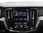 Volvo V60 2.0 B5 R-Design | Panoramadak | Harman/Kardon | Ele.verstelbare stoelen + geheugen | Navigatie | Trekhaak | HUD | Camera | Stoel/Stuurverwarming | Apple CarPlay/Android Auto | Adaptieve Cruise Control | Ele. kofferdeksel |