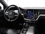 Volvo V60 2.0 B5 R-Design | Panoramadak | Harman/Kardon | Ele.verstelbare stoelen + geheugen | Navigatie | Trekhaak | HUD | Camera | Stoel/Stuurverwarming | Apple CarPlay/Android Auto | Adaptieve Cruise Control | Ele. kofferdeksel |