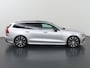 Volvo V60 2.0 B5 R-Design | Panoramadak | Harman/Kardon | Ele.verstelbare stoelen + geheugen | Navigatie | Trekhaak | HUD | Camera | Stoel/Stuurverwarming | Apple CarPlay/Android Auto | Adaptieve Cruise Control | Ele. kofferdeksel |