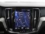 Volvo V60 2.0 B5 R-Design | Panoramadak | Harman/Kardon | Ele.verstelbare stoelen + geheugen | Navigatie | Trekhaak | HUD | Camera | Stoel/Stuurverwarming | Apple CarPlay/Android Auto | Adaptieve Cruise Control | Ele. kofferdeksel |