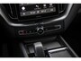 Volvo XC60 2.0 T6 Plug-in hybrid AWD Essential | Adaptieve Cruise Control | BLIS Dodehoek Detectie | Stoel + Stuurverwarming | 18 Inch Velgen | Parkeercamera | Parkeersensoren voor + achter |