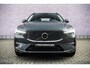 Volvo XC60 2.0 T6 Plug-in hybrid AWD Essential | Adaptieve Cruise Control | BLIS Dodehoek Detectie | Stoel + Stuurverwarming | 18 Inch Velgen | Parkeercamera | Parkeersensoren voor + achter |